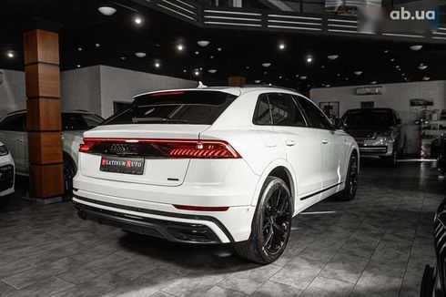 Audi Q8 2021 - фото 11
