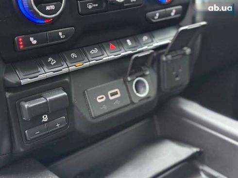 Chevrolet Silverado 2020 - фото 28