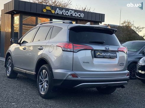 Toyota RAV4 2017 - фото 26