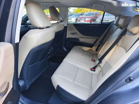 Lexus ES 2021 - фото 12