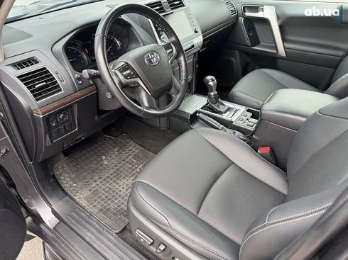 Toyota Land Cruiser Prado 2020 - фото 13