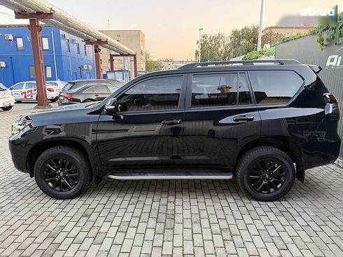 Toyota Land Cruiser Prado 2021 - фото 13