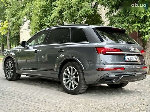 Audi Q7 2021 - фото 19