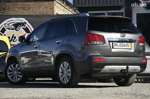 Kia Sorento 2010 - фото 12