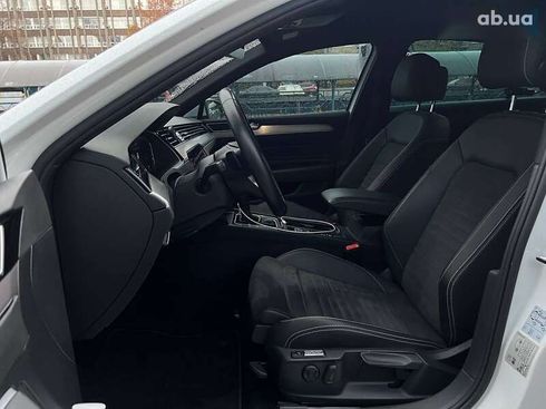 Volkswagen Passat 2021 - фото 8