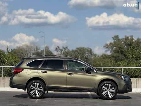 Subaru Outback 2017 - фото 10