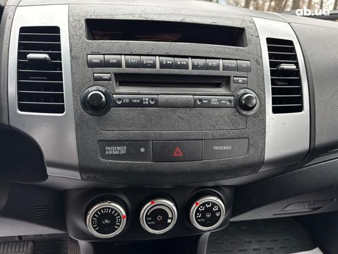 Mitsubishi Outlander 2008 серый - фото 21