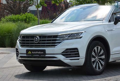 Volkswagen Touareg 2019 - фото 6