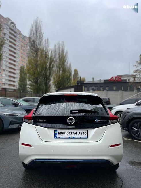 Nissan Leaf 2019 - фото 12