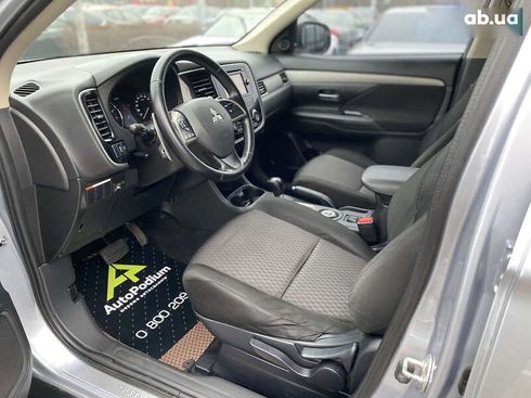 Mitsubishi Outlander 2012 - фото 17