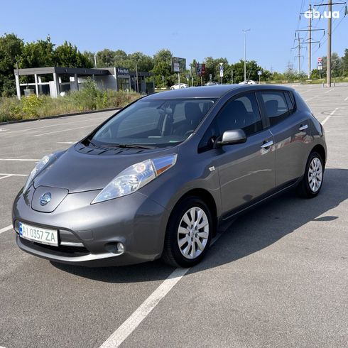 Nissan Leaf 2015 серебристый - фото 3