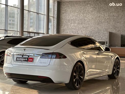 Tesla Model S 2019 белый - фото 6