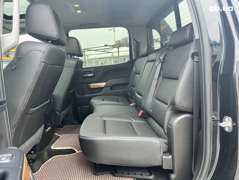 Chevrolet Silverado 2018 черный - фото 18
