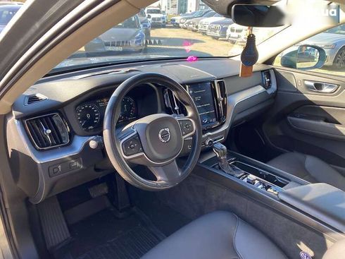 Volvo XC60 2019 - фото 9