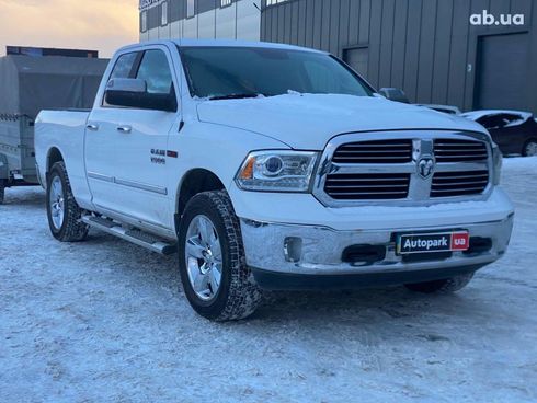 Dodge Ram 2015 белый - фото 25