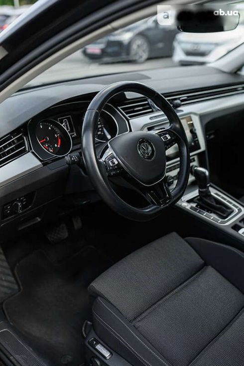 Volkswagen Passat 2019 - фото 20