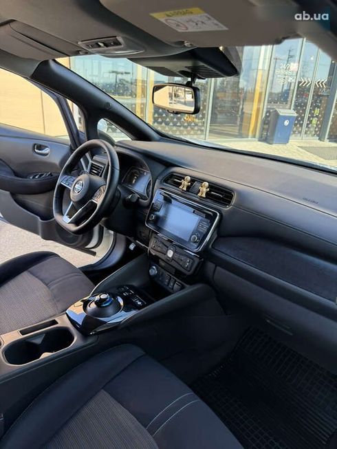 Nissan Leaf 2019 - фото 13