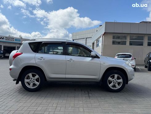 Toyota RAV4 2007 серый - фото 5