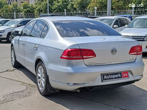 Volkswagen Passat 2012 серый - фото 10
