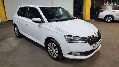 Skoda Fabia 2020 - фото 6