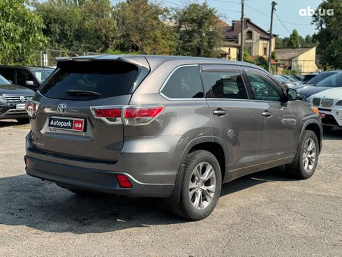 Toyota Highlander 2014 серый - фото 24
