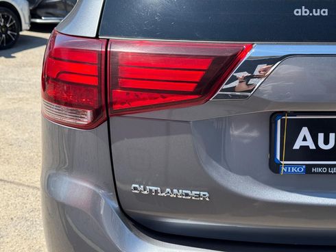 Mitsubishi Outlander 2021 серый - фото 10