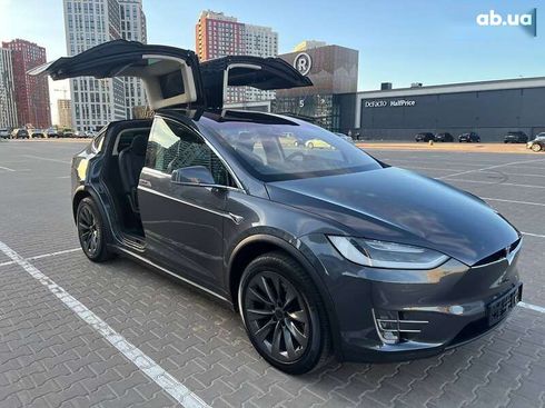 Tesla Model X 2018 - фото 3