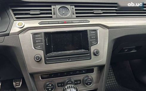 Volkswagen Passat 2016 - фото 14