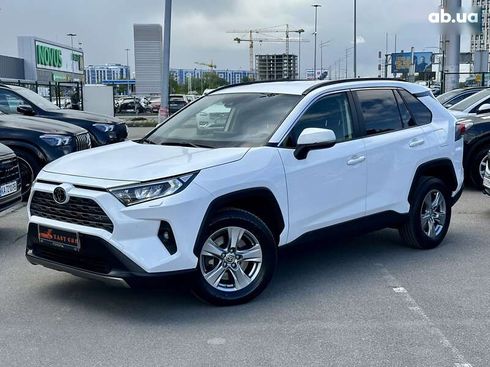 Toyota RAV4 2022 - фото 8