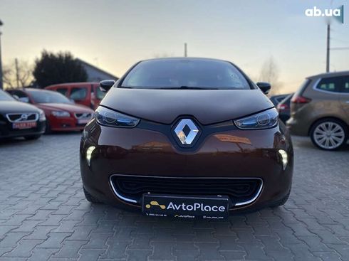 Renault Zoe 2015 - фото 4