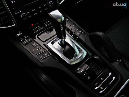 Porsche Cayenne 2017 - фото 16