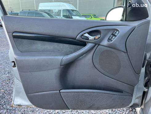 Ford Focus 2001 серый - фото 29