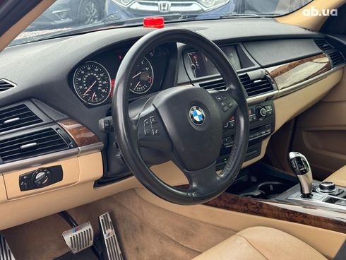 BMW X5 2010 красный - фото 16