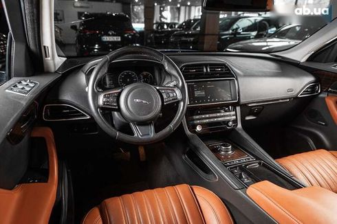 Jaguar F-Pace 2017 - фото 26