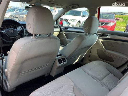 Volkswagen Golf Variant 2015 красный - фото 32