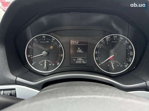 Skoda Octavia 2011 - фото 28