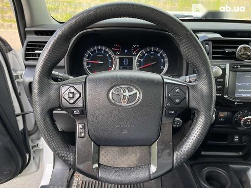 Toyota 4Runner 2018 - фото 15