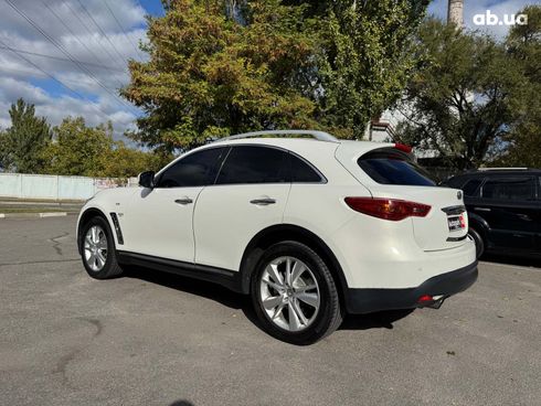 Infiniti QX70 2013 белый - фото 3