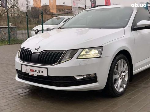 Skoda Octavia 2019 - фото 4