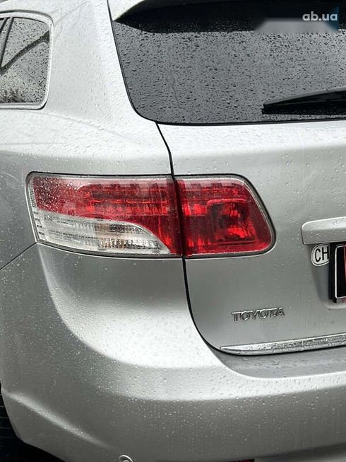 Toyota Avensis 2009 - фото 11