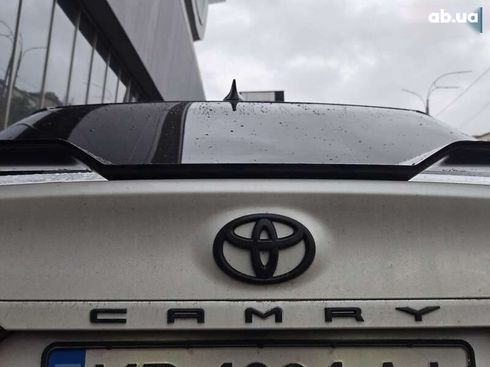 Toyota Camry 2021 - фото 26