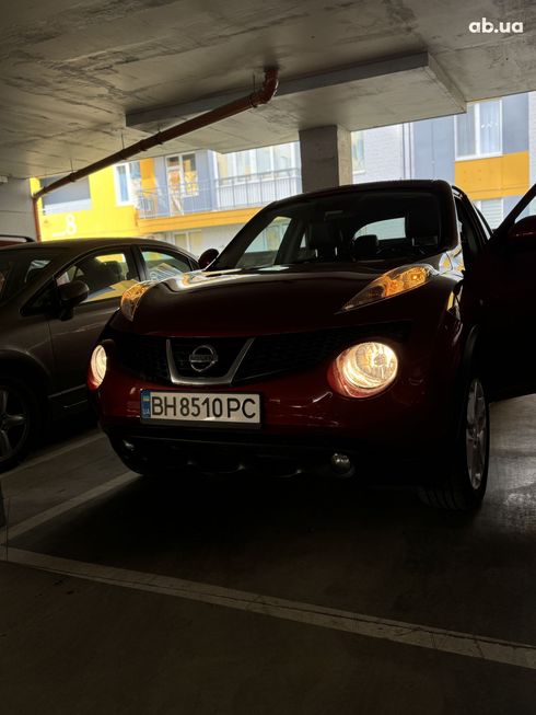 Nissan Juke 2012 красный - фото 8