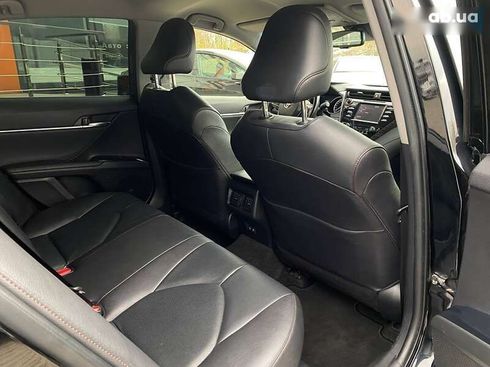 Toyota Camry 2020 - фото 23