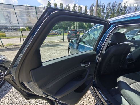 Audi E-Tron 2020 синий - фото 13