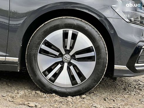 Volkswagen Passat 2021 - фото 27