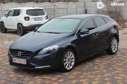 Volvo V40 2015 - фото 13