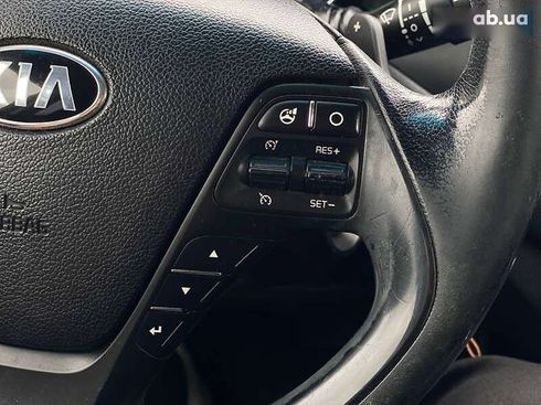 Kia Cee'd 2012 - фото 21