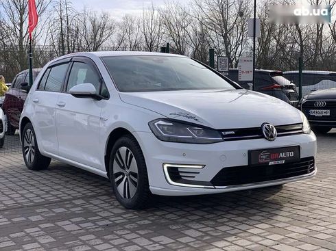 Volkswagen e-Golf 2020 - фото 9