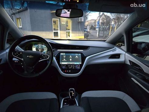 Chevrolet Bolt 2021 - фото 17