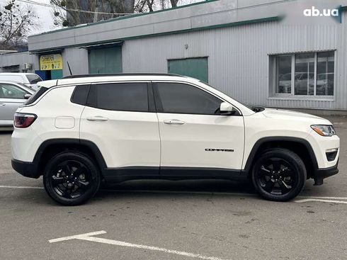 Jeep Compass 2017 - фото 3